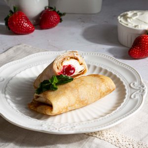 Блинчики Творожное лакомство с клубникой вес