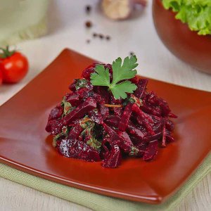 Салат из свеклы По-грузински с соусом ткемали вес
