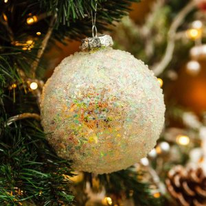 Украшен елочШишиШар прозрач с цвет блест внутри и бусин снаруж10см сте