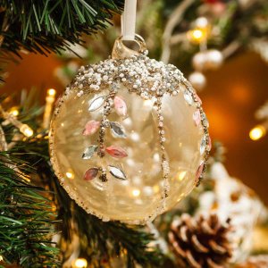 Украшен елочШишиШар полупрозр кор с листьями из камней10см стек 63767