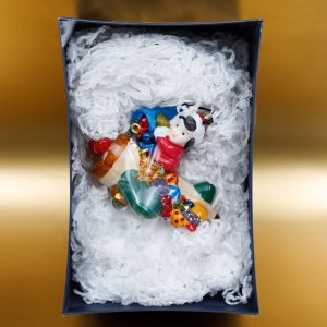 Фигурка Мальчик в самолете с подарками 11х1х12 стекло 3384К00