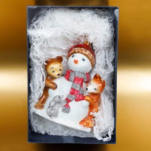 Фигурка Животные лепят снеговика 12х9х2 стекло 4531К00