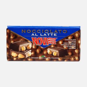 Шоколад Нови молочный с фундуком 130г