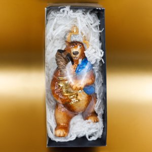 Фигурка Комозья Фэмили Медведь с самоваром в кр жилете 9х6х15см стек