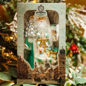 Украшение елочное Бирюзовая коллекц Дед Мороз с елкой стекло 19х12см