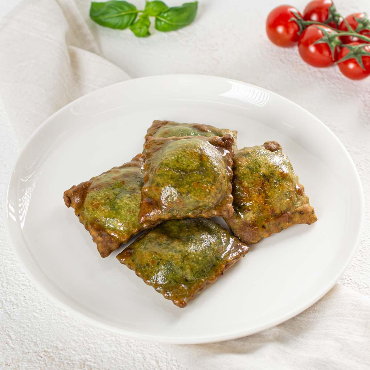 Равиоли со шпинатом курица/ тыква/сулугуни жареные вес