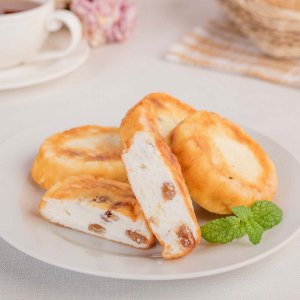 Сырники из творога с изюмом вес